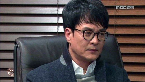 '조민기 카톡' 속 끊임 없는 성적발언 일파만파....'하루걸러 새로운 증언들 속속'