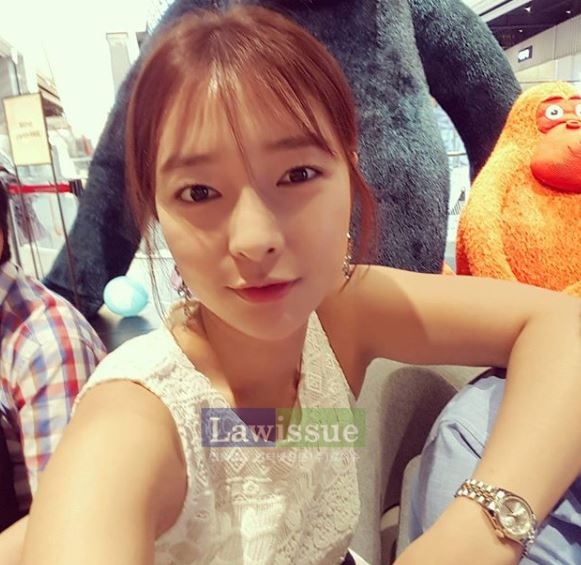 이상미, 하얀 민소매 원피스 입고 청초美...가녀린 팔뚝라인까지 '그저 감탄만'