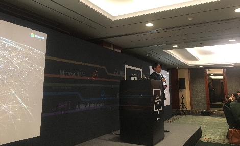 한국MS 고순동 사장이 국내 데이터센터 개소 1주년을 맞아 성과에 대해 발표하고 있다. (사진=로이슈)