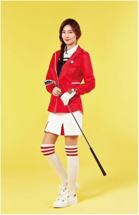 김소연 스타필드 라인 봄 자켓.(사진=올포유)