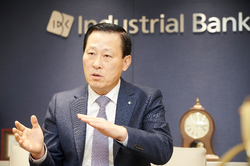 IBK 김도진 은행장, 프놈펜 지점 설립 예비인가 취득