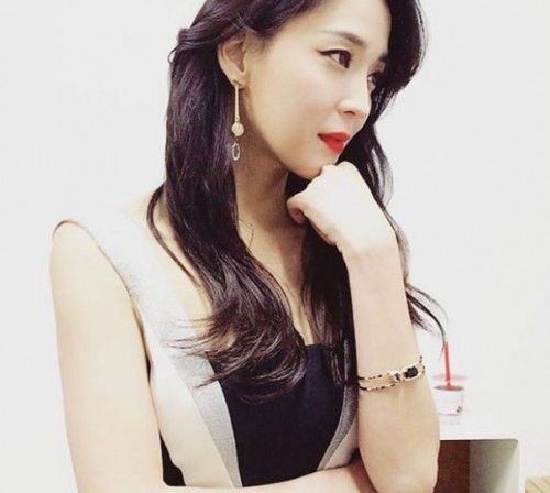 한고은, 군더더기없는 몸매에 고혹美까지...'바비인형으로 착각할 듯'