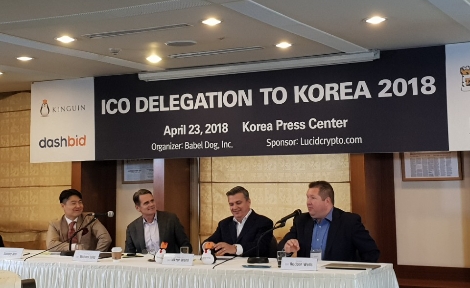 왼쪽부터 루시드 크립토 투자 공동창업자 새미 안, 타워골드 마이클 롱 CEO, 킹귄 빅토르 완리 CEO, 대시비드 로저 웰스 CEO. (사진=로이슈)