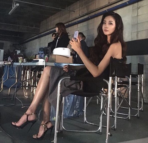 김사랑, 둘러싸고 갖가지 잡음...'뭔가 개운치 않은 현상황'