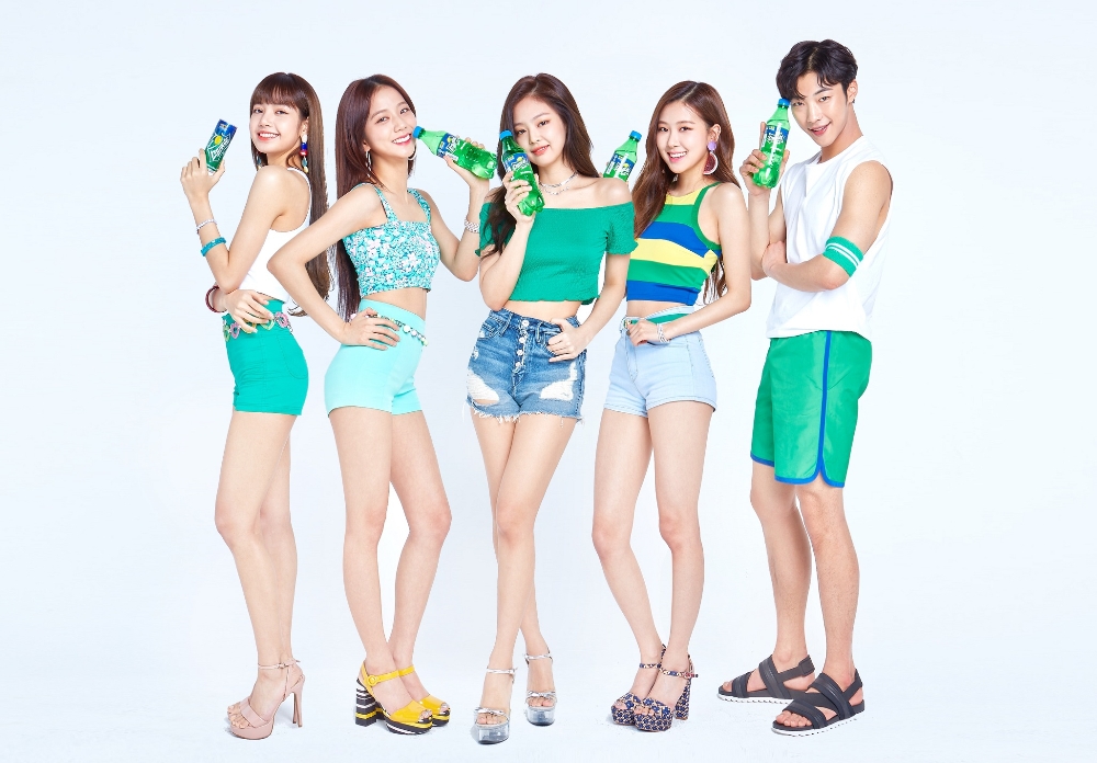 스프라이트 새 광고 모델 블랙핑크 X 우도환.(사진= 코카-콜라)