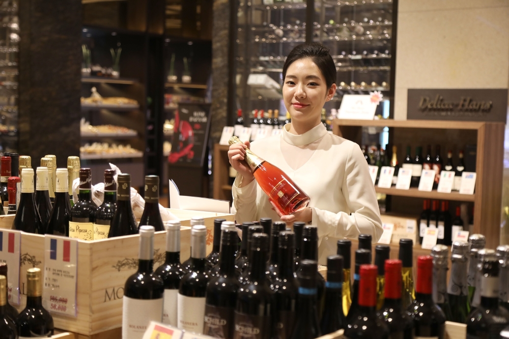가정의 달 플라워 마켓 와인 바자 개최 이미지, (사진=부산롯데호텔)