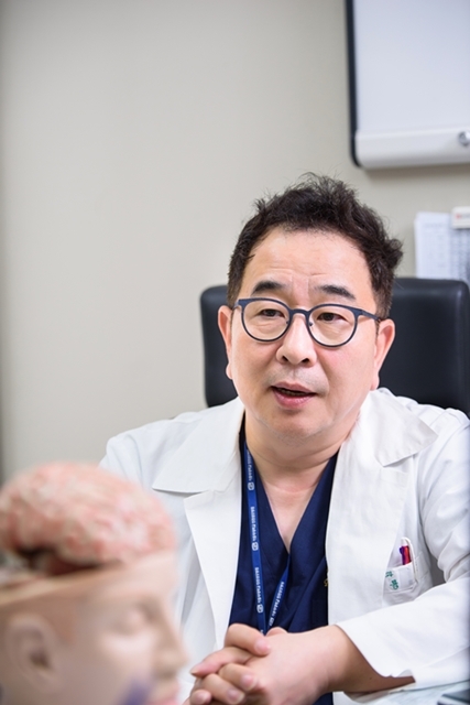 (사진=가톨릭대 인천성모병원 신경외과 허륭 교수)