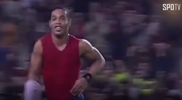 호나우지뉴, 지구촌 들썩이게 한 행동....그를 둘러싼 대중들의 입방아