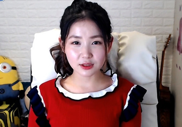 한송이, '알려지지 않은 그들의 삶...톡톡 튀는 입담 담은 말말'