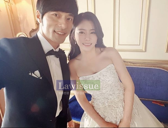 윤주만, 갑작스런 등장에 많은 이들 '어리둥절'...궁금함에 그를 찾아 볼 정도