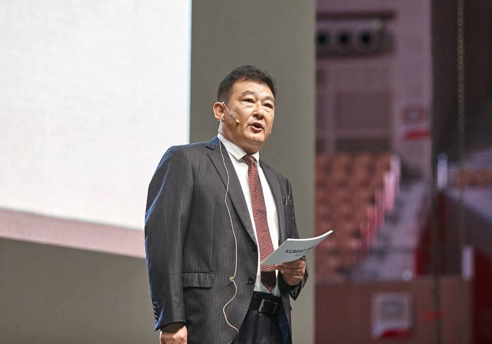 금호타이어 글로벌 비전에 대해 연설하는 차이용썬 더블스타 동사장. (사진=금호타이어)
