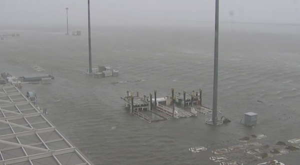 '간사이공항', 해수면 급격히 상승...57년 만에 최대 수위 근접한 바닷물