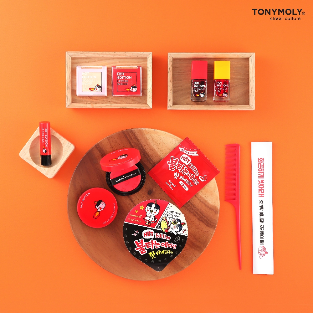 토니모리x불닭볶음면 화끈한 꼴라보 제품 이미지.(사진= 토니모리)