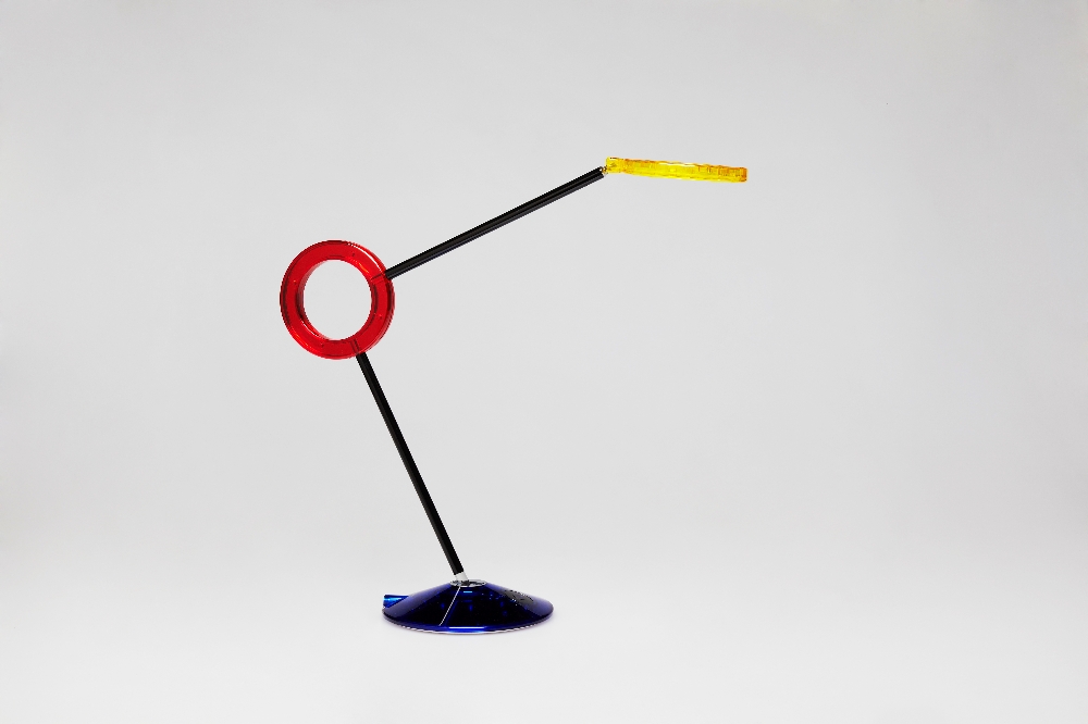 블루라이트 걱정 없는 네이버 쇼핑 1위, LED 책상 스탠드 '라문 아물레또'