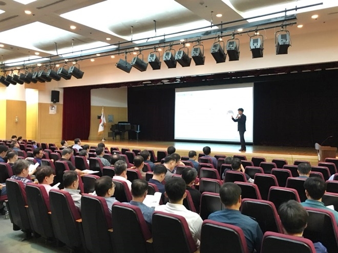 피해자보호교육을 하고 있다.(사진제공=부산지방경찰청)
