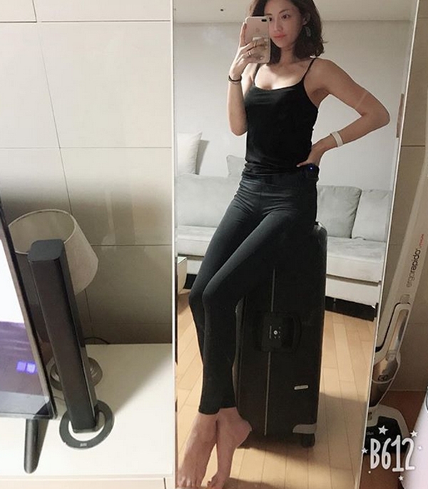 김시향, '주먹만한 얼굴...가늠할 수 없는 쭉뻗은 고속도로 라인'