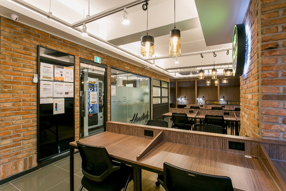 프리미엄 독서실 하우스터디, 생애 첫 창업자들에게는 신중한 선택이 중요