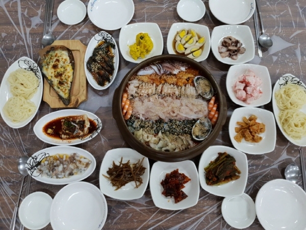 여수맛집 ‘진남횟집’, 여수 10미 하모샤브샤브와 현지인이 추천하는 생우럭탕 선보여