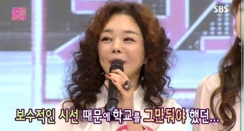 집중되는 시선들....우순실, 오랜 만에 대중들 속으로 소환