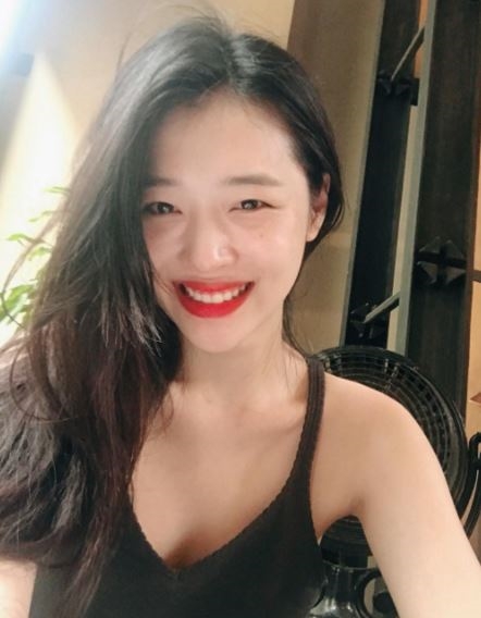 설리·김수현 강제소환...리얼, 당시 문제의 발언 "입술이 맛있어요"