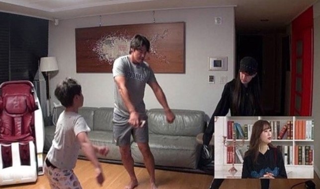 전문가느낌 나는딸과 달리...홍성흔, 아재느낌 물씬 춤사위한판