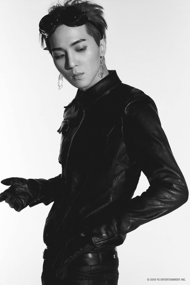 YG 송민호, 첫 솔로 앨범 ‘XX’ 무드 담은 굿즈 출시