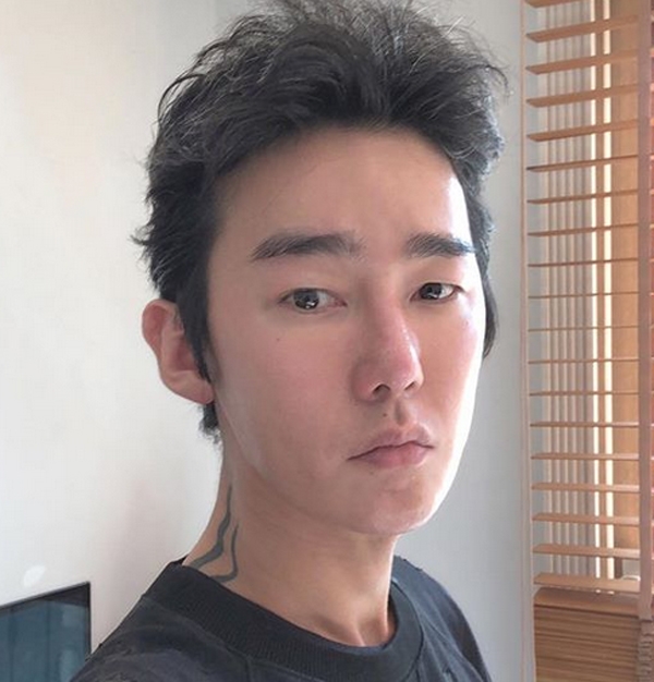 출처 : 허지웅 instagram