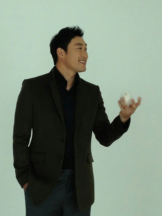 봉중근, 생각을 보여주는 엔터테인먼트와 전속 계약 체결