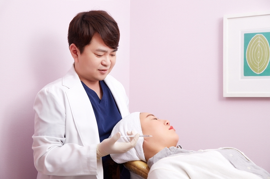 (사진=아이디병원 윤성준 원장)