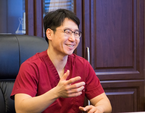 (사진=부산365mc병원 박윤찬 대표병원장)