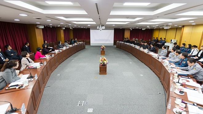 부산경찰청과 부산시의회가 간담회를 갖고 있다.(사진제공=부산지방경찰청)