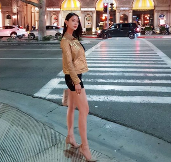 ‘클라라’가 이날에도 대중들의 관심이 받고 있다. / 에스엔에스