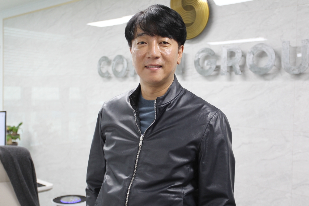 사진=분산컴퓨팅 자원을 모아 슈퍼컴퓨터화 기술 개발에 박차를 가하고 있는 코넌그룹 표세진 의장