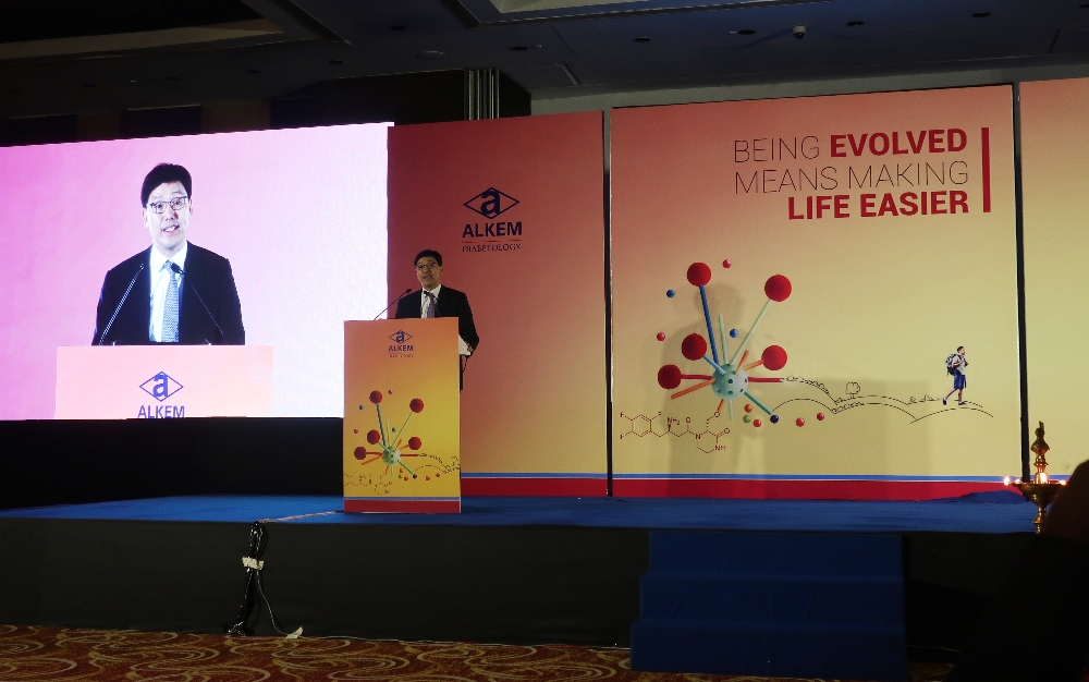 인도 발매식 엄대식 회장 축사 (사진=동아에스티)