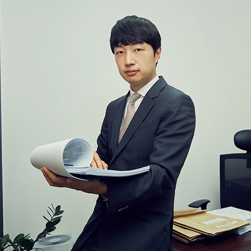 준강제추행죄 혐의로 처벌받을 위기에 놓였다면 형사전문변호사 도움 받아야