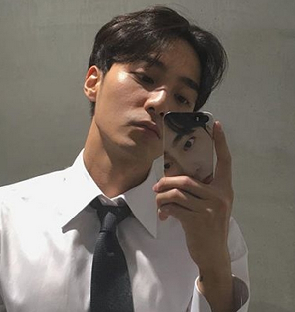 ‘로이킴’을 둘러싸고 뒷말이 무성하다 / 출처 에스엔에스