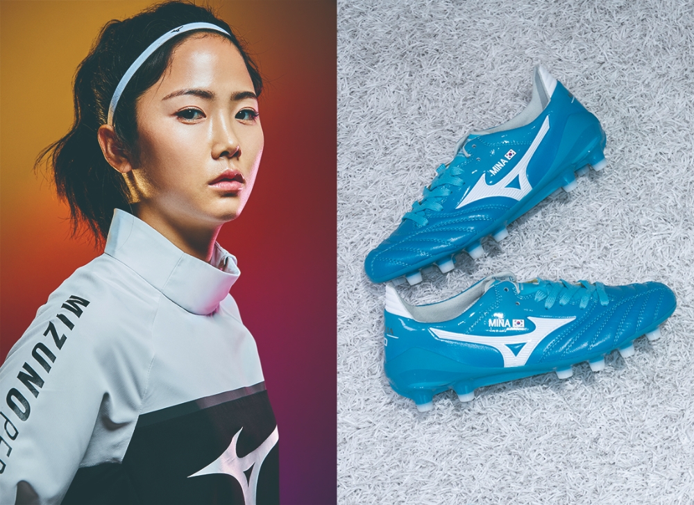 한국미즈노, ‘축구여신’ 이민아에게 특별 제작 축구화 선물