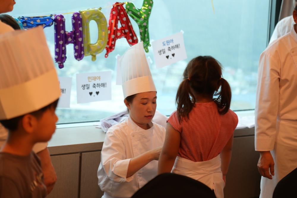 지난달 29일, 롯데호텔부산 연회장 벨뷰룸에서 특별한 너의 생일 행사를 진행했다.(사진=롯데호텔부산)