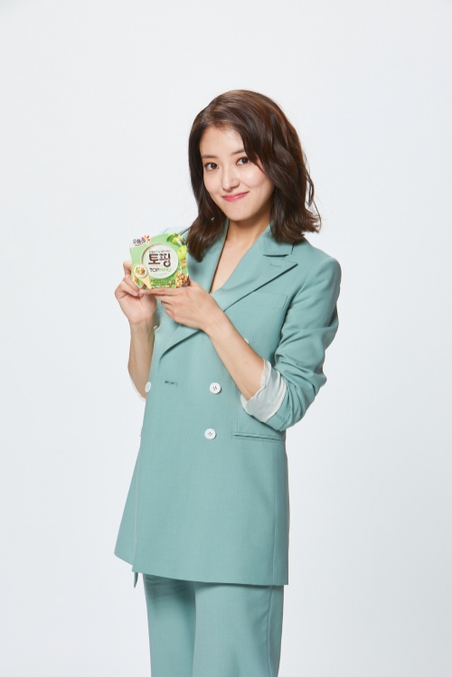 빙그레 요플레 토핑, 출시 1년도 안 돼 100억 매출 돌파