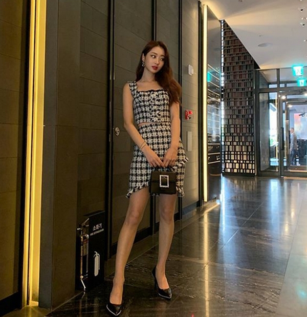 ‘경리’가 이날 하루 이목을 사로 잡고 있다 / 출처 에스엔에스