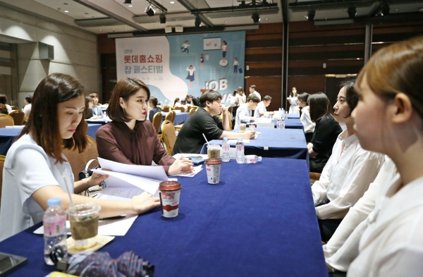 롯데홈쇼핑, 경단녀 등 여성 취업 프로그램 2기 수료…85% 이상 일자리 찾아