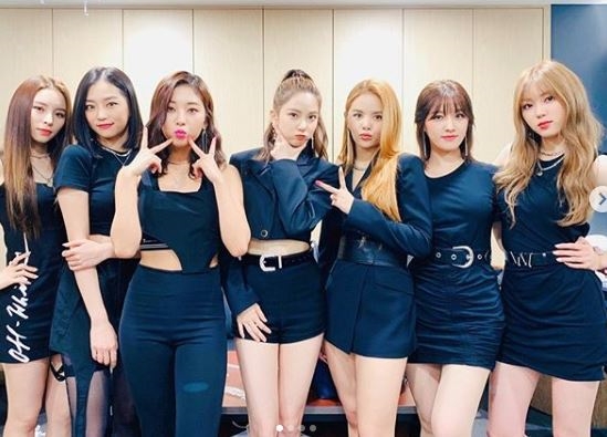 시원시원한 각선미...CLC, 도발적 눈빛은 덤