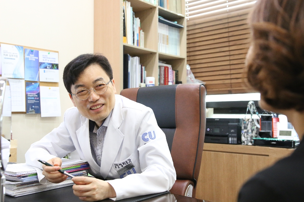 얼굴·팔·다리에 하얀 반점 백반증은 엑시머레이저로