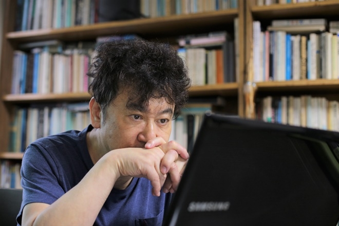 김진명 작가.(사진제공=부산대)