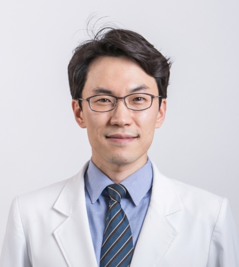 건국대병원 안과 신현진 교수. 사진=건국대병원