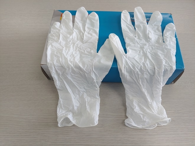 적발된 고무장갑.(사진제공=부산본부세관)