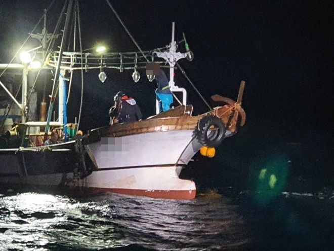 어선안전관리중인 부산해경.(사진제공=부산해양경찰서)