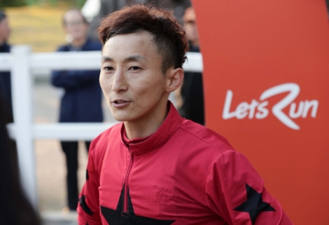 한국마사회 서울 경마공원에서 활동하고 있는 김용근 기수가 지난 11월 23일 700승을 달성했다. 사진=마사회