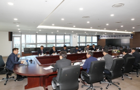 한국동서발전은 지난 3일 본사에서 본사 및 전 사업소 관련 처실장이 참석한 가운데 협력 중소기업의 애로사항 및 건의사항 조치 현황에 대한 종합점검회의를 개최했다. 사진=동서발전