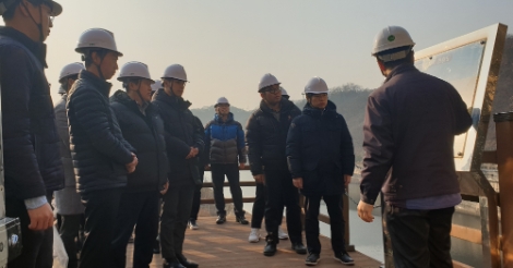 한국수자원공사는 지난 9일 대전지역 소재 9개 공공기관과 함께 ‘2019 대전지역 공공기관 안전 및 환경 분야 교차점검 및 우수사례 벤치마킹’ 행사를 개최했다. 사진=수자원공사